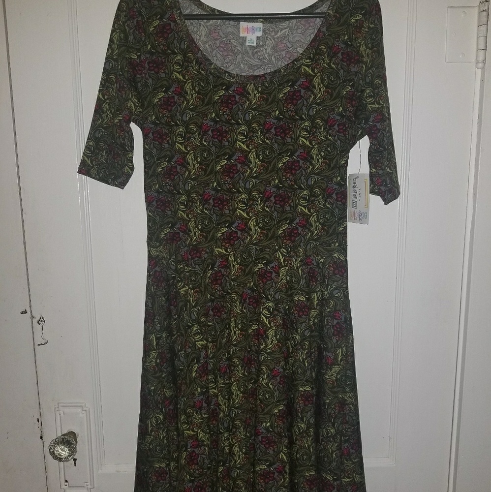 SOLD Beautiful Nicole dress